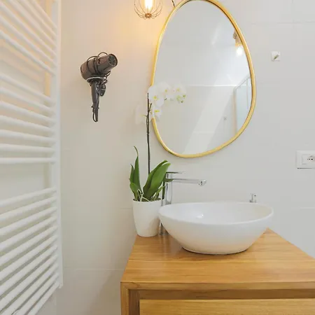 Attico 36 E 49 Con Terrazza Vista Mare E Parcheggio Grande Γένοβα