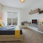 Attico 36 E 49 Con Terrazza Vista Mare E Parcheggio Grande *