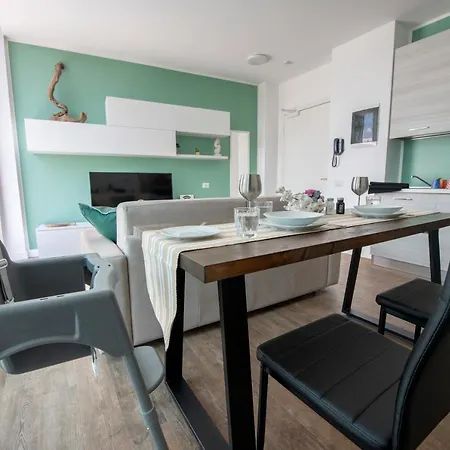 Attico 36 E 49 Con Terrazza Vista Mare E Parcheggio Grande * 제노바