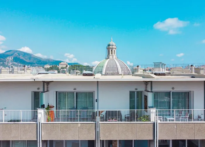 Attico 36 E 49 Con Terrazza Vista Mare E Parcheggio Grande ג'נובה